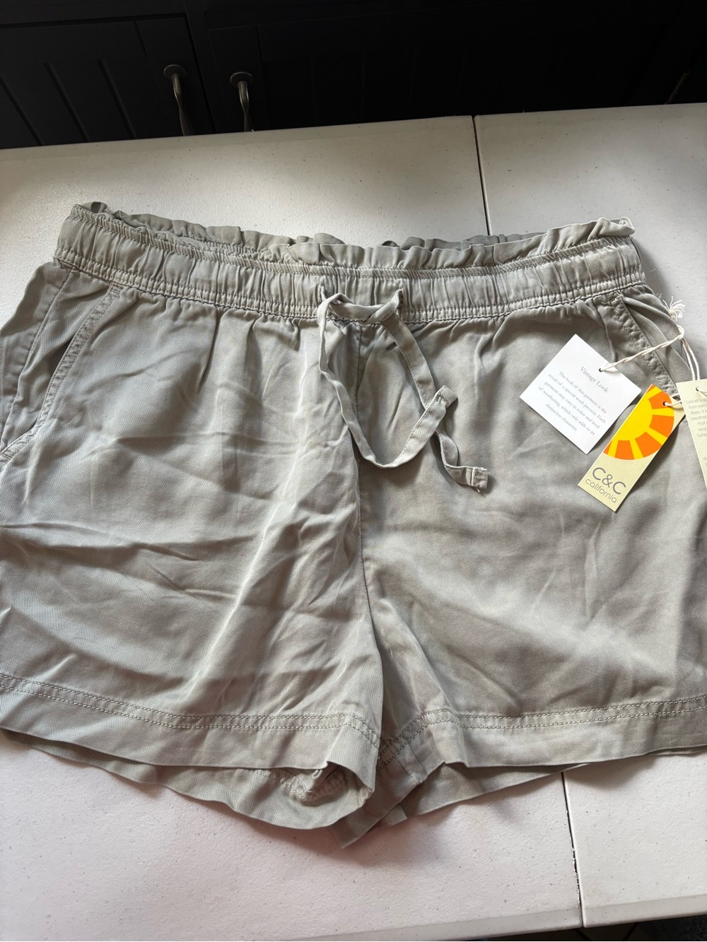 C&C California Women's Light Olive Green Drawstring Shorts